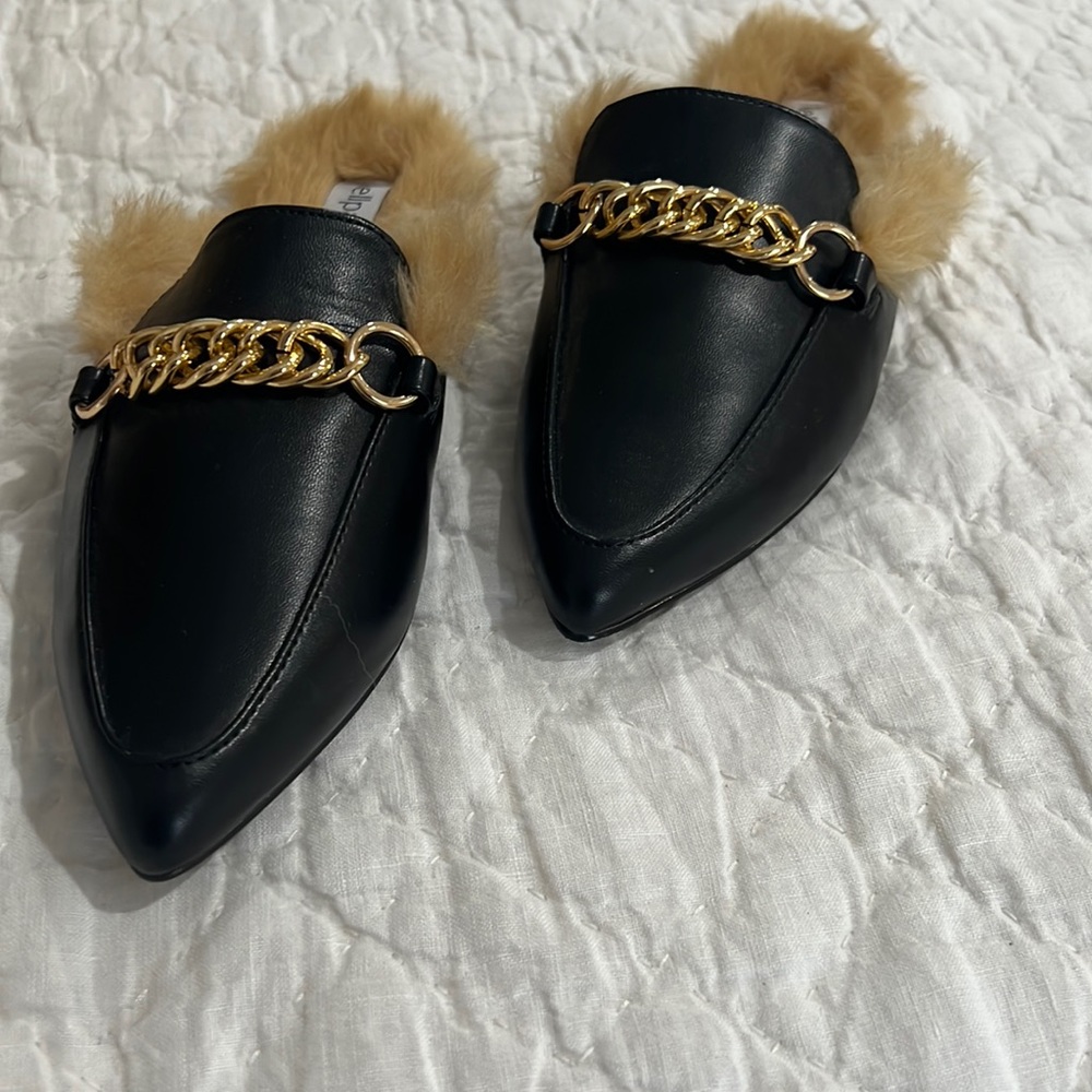 Kellparker mule with chain and fur (Gucci like) size 7